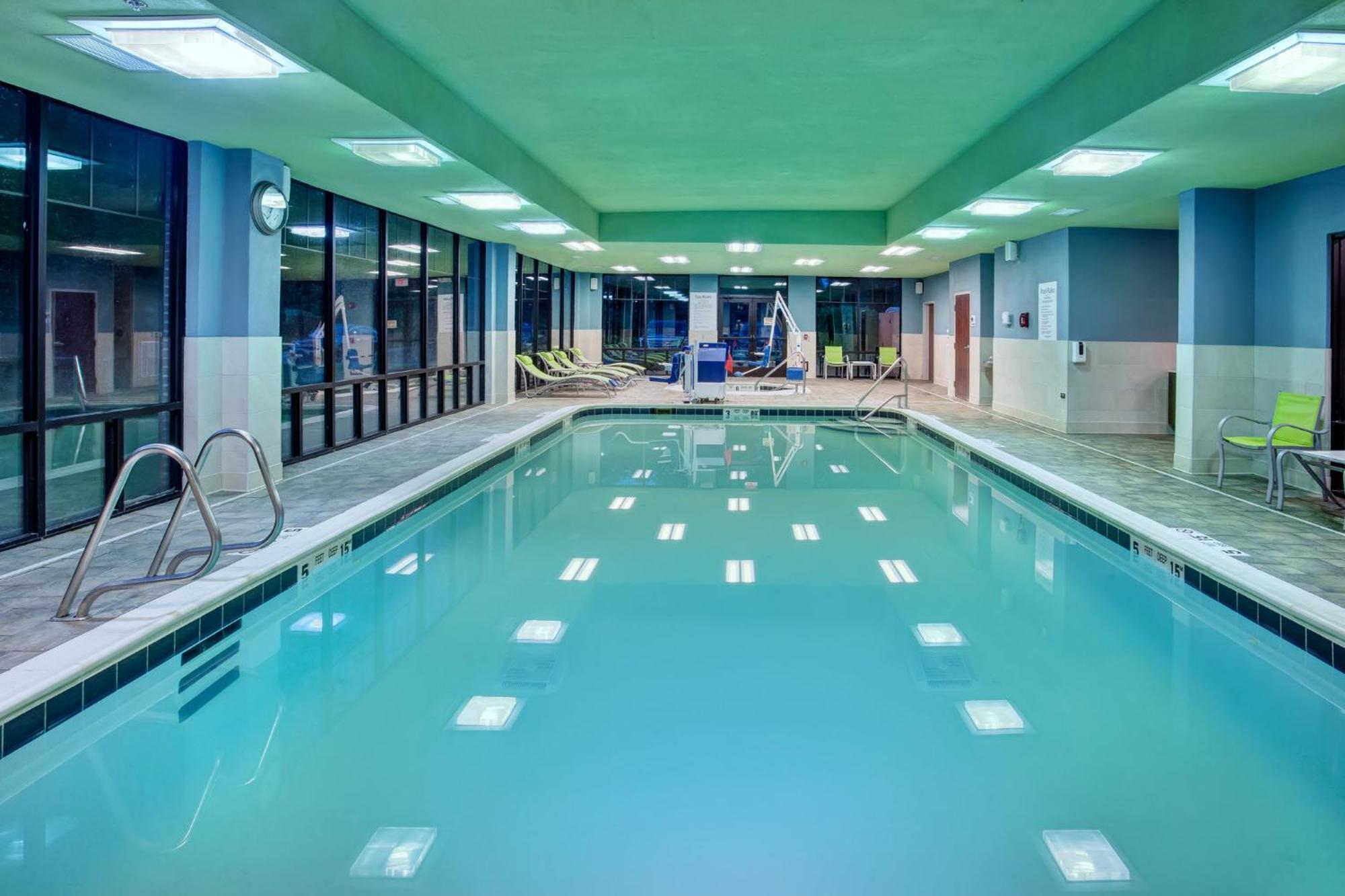 Holiday Inn Express Hotel & Suites Rochester Webster By Ihg Ngoại thất bức ảnh